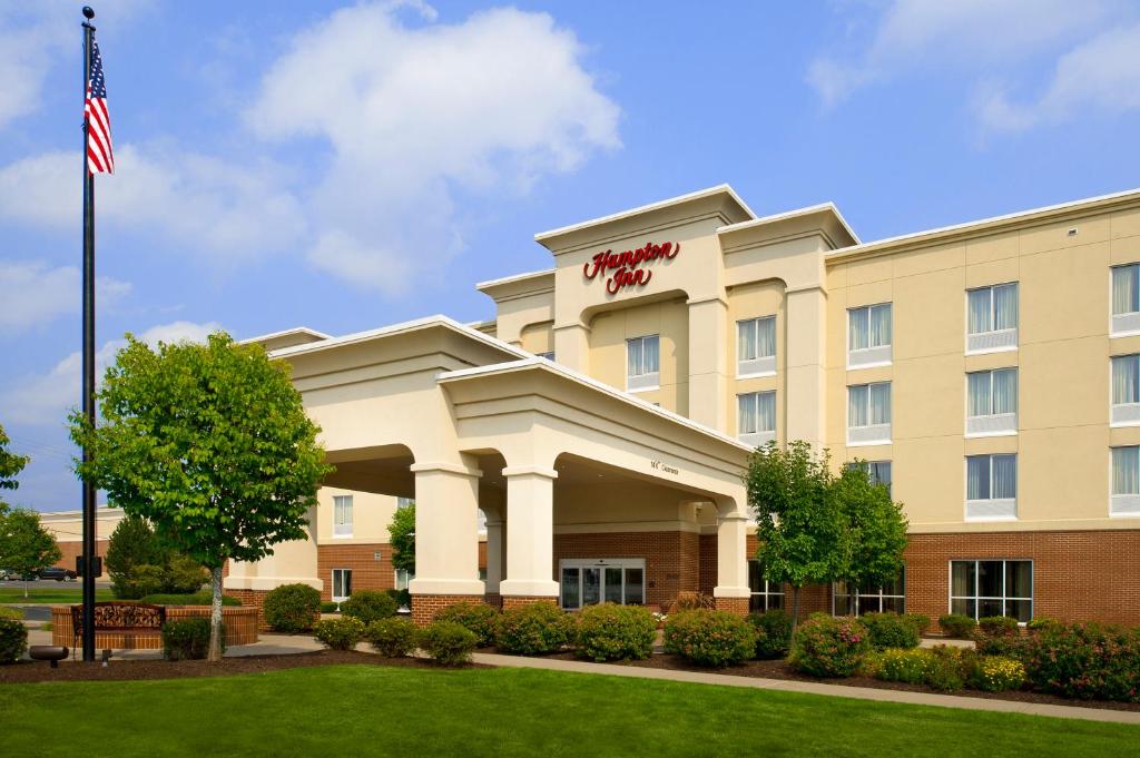 Hampton Inn Syracuse Clay Main image 1